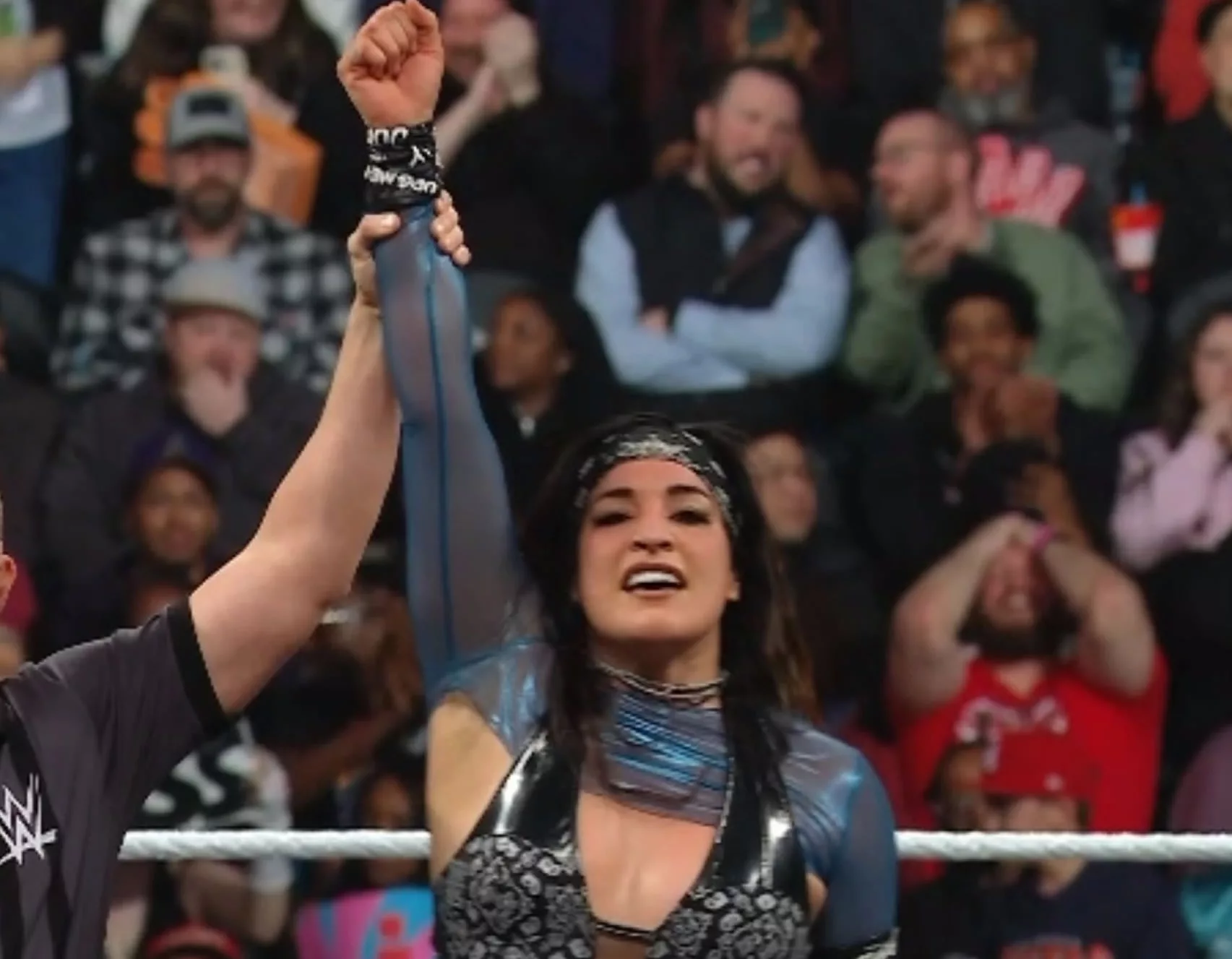 Raquel Rodriguez vence a Iyo Sky y Kairi Sane para ir a Elimination Chamber