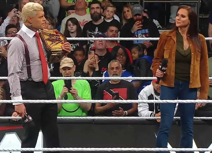 Stephanie McMahon critica a Cody Rhodes y le pronostica una derrota en WrestleMania