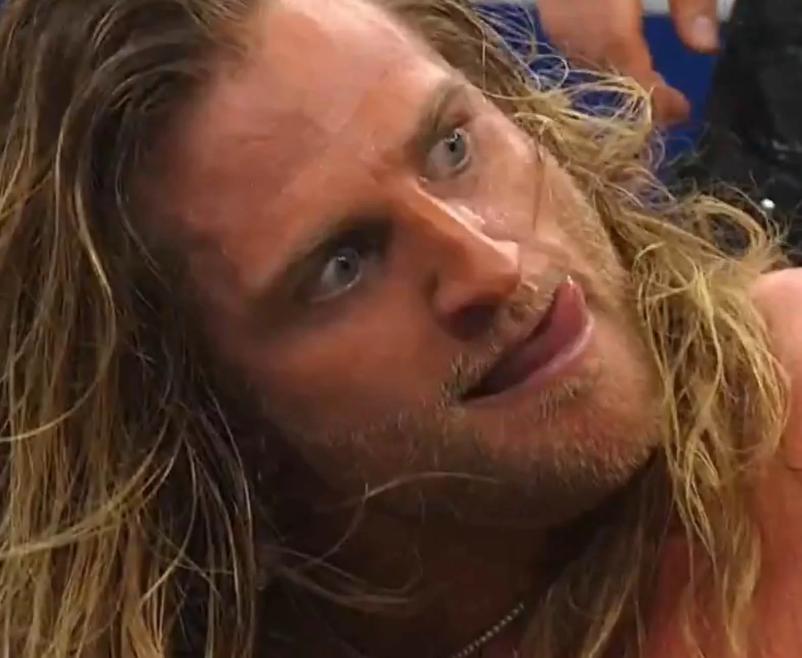 The Dogs derrotan a Orange Cassidy y Roderick Strong