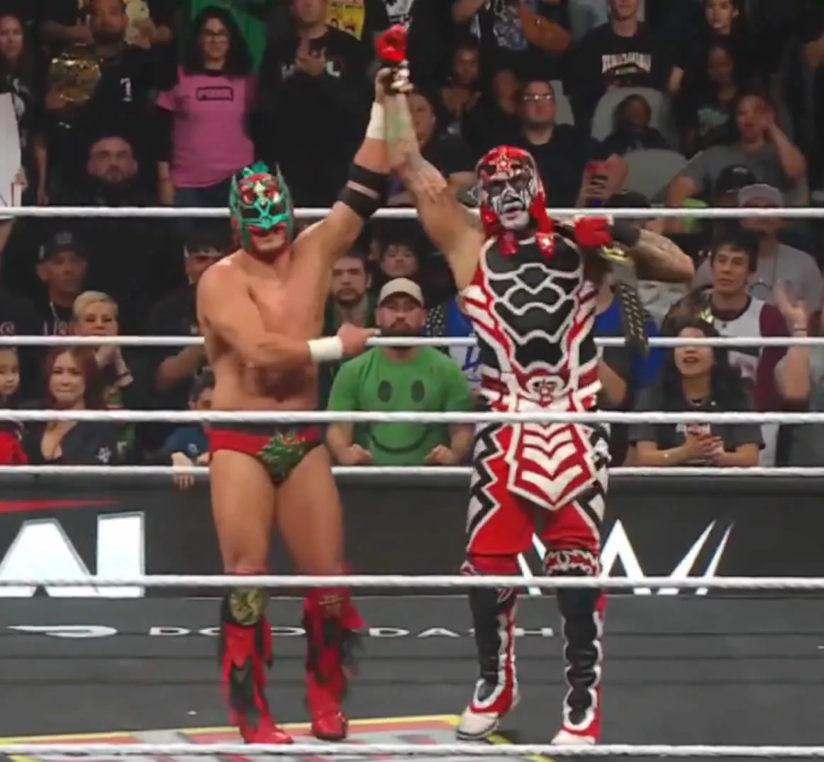 Penta retiene el Campeonato Intercontinental ante Dragon Lee