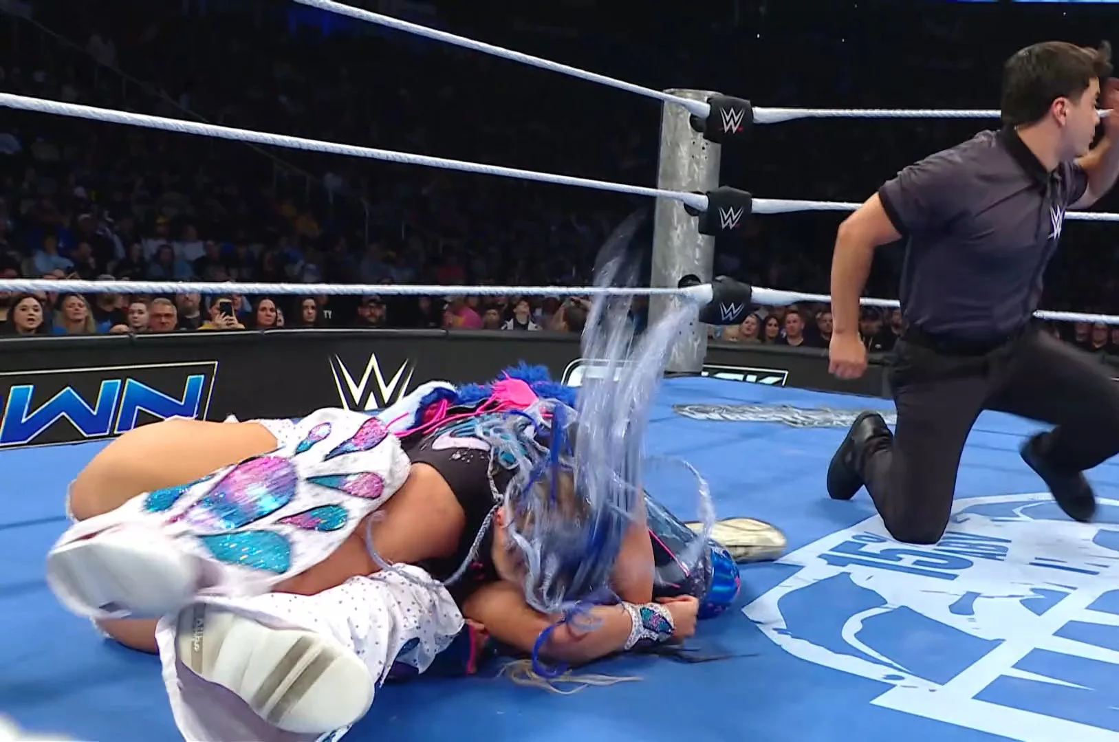 Giulia vs Tiffany Stratton en WWE SmackDown 27 de marzo 2026