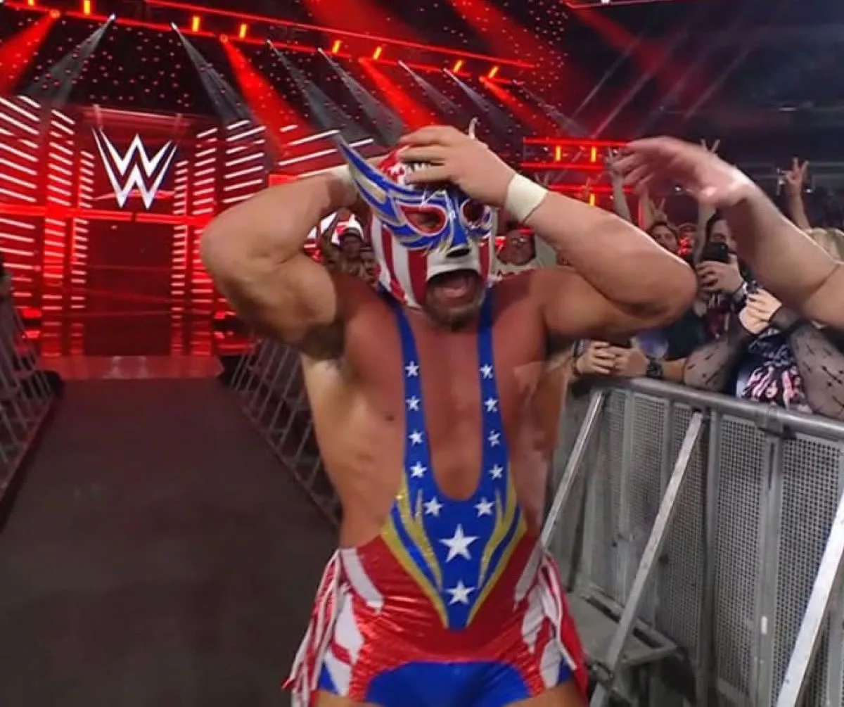 WWE Raw: El Original Grande Americano vence a Rayo Americano