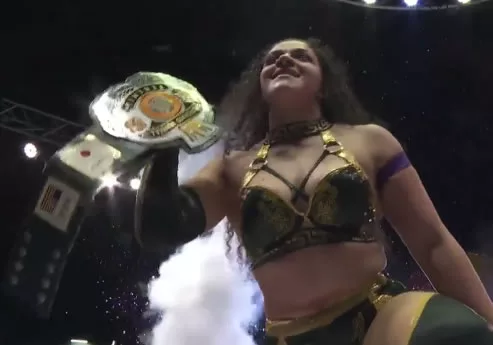 Persephone destrona a Mercedes Moné y se convierte en Campeona Mundial del CMLL