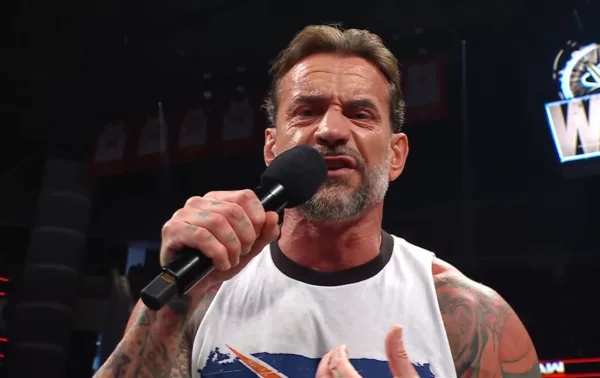 CM Punk Triple H reconciliacion WWE regreso
