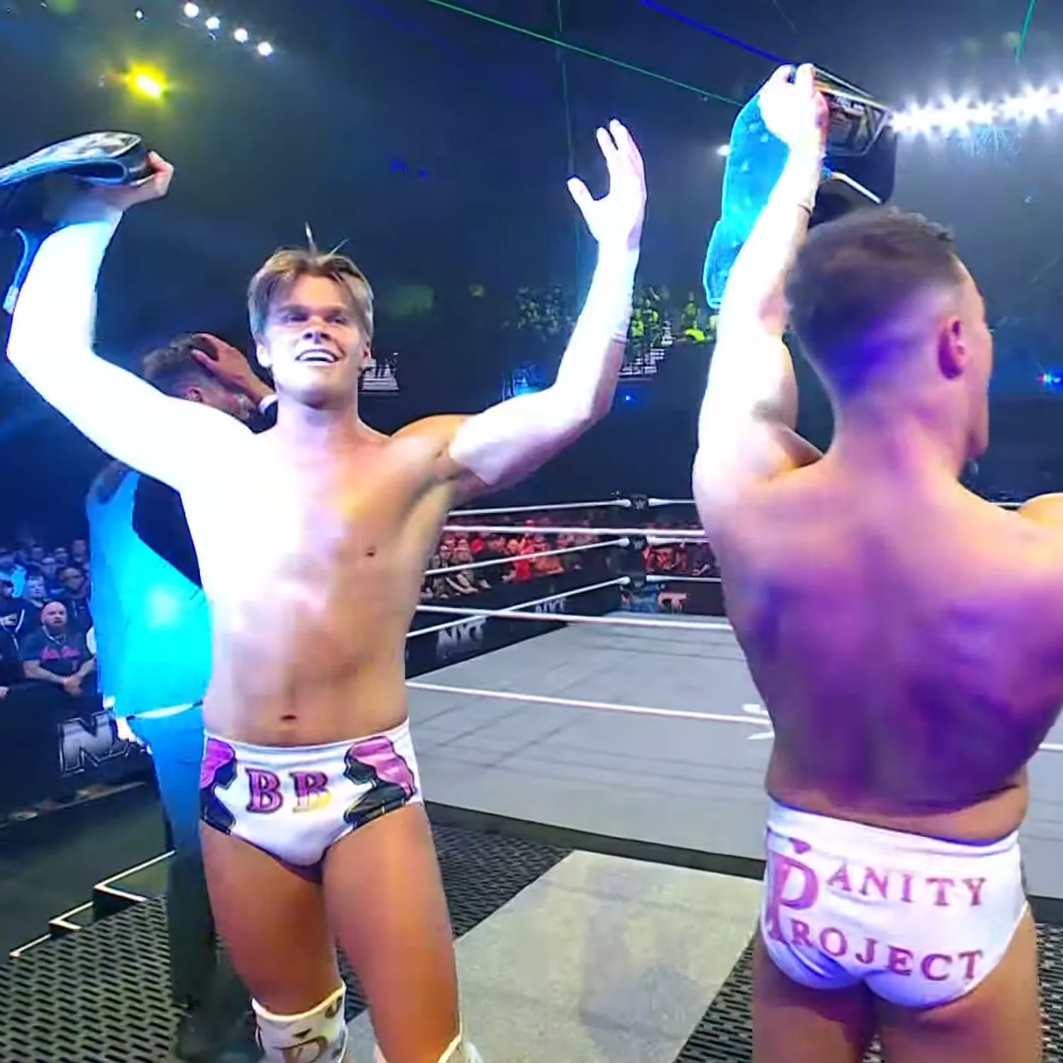 NXT Stand and Deliver: The Vanity Project venció a Los Americanos