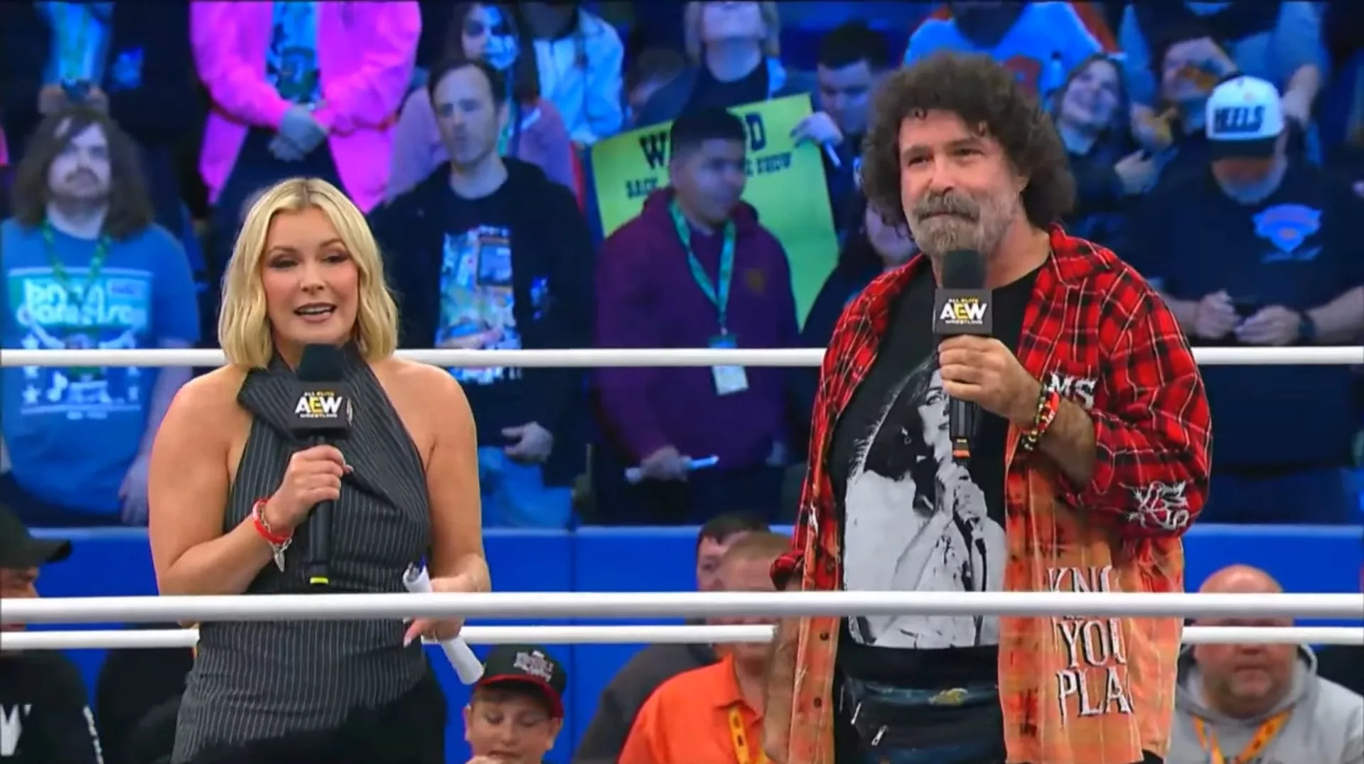 Double Or Nothing Renée Paquette Mick Foley durante AEW Double or Nothing
