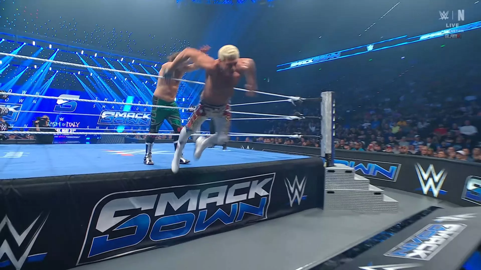 Cody Rhodes vs Sami Zayn durante WWE SmackDown