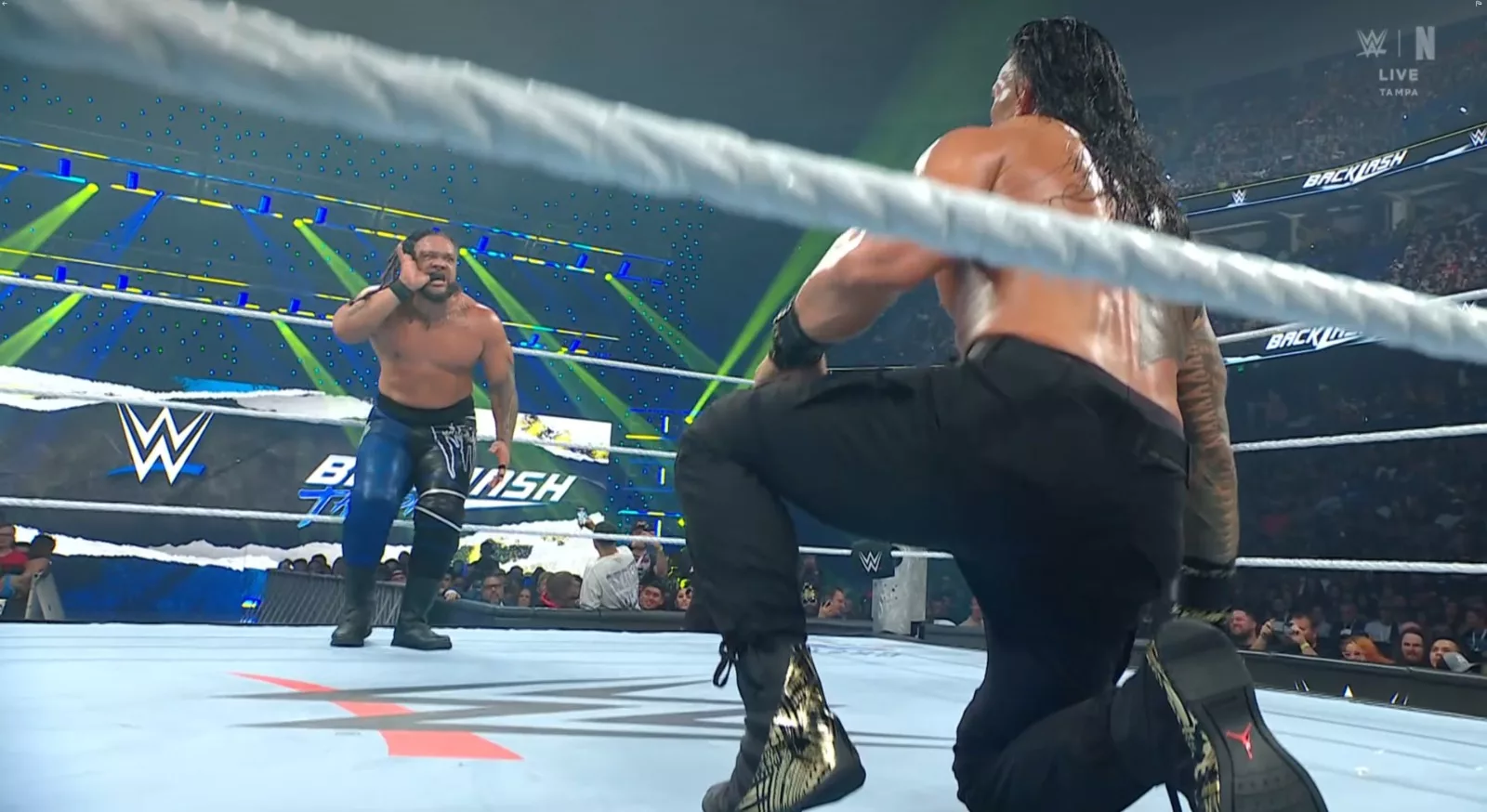 Jacob Fatu y Roman Reigns en Backlash 2026