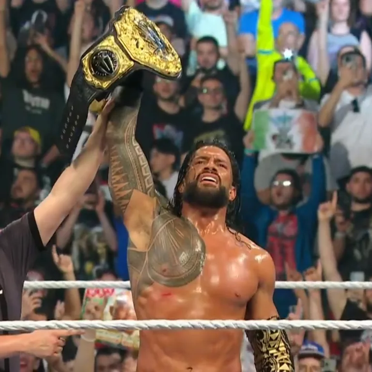 Roman Reigns Campeón Mundial de Peso Completo WWE Clash In Italy 2026