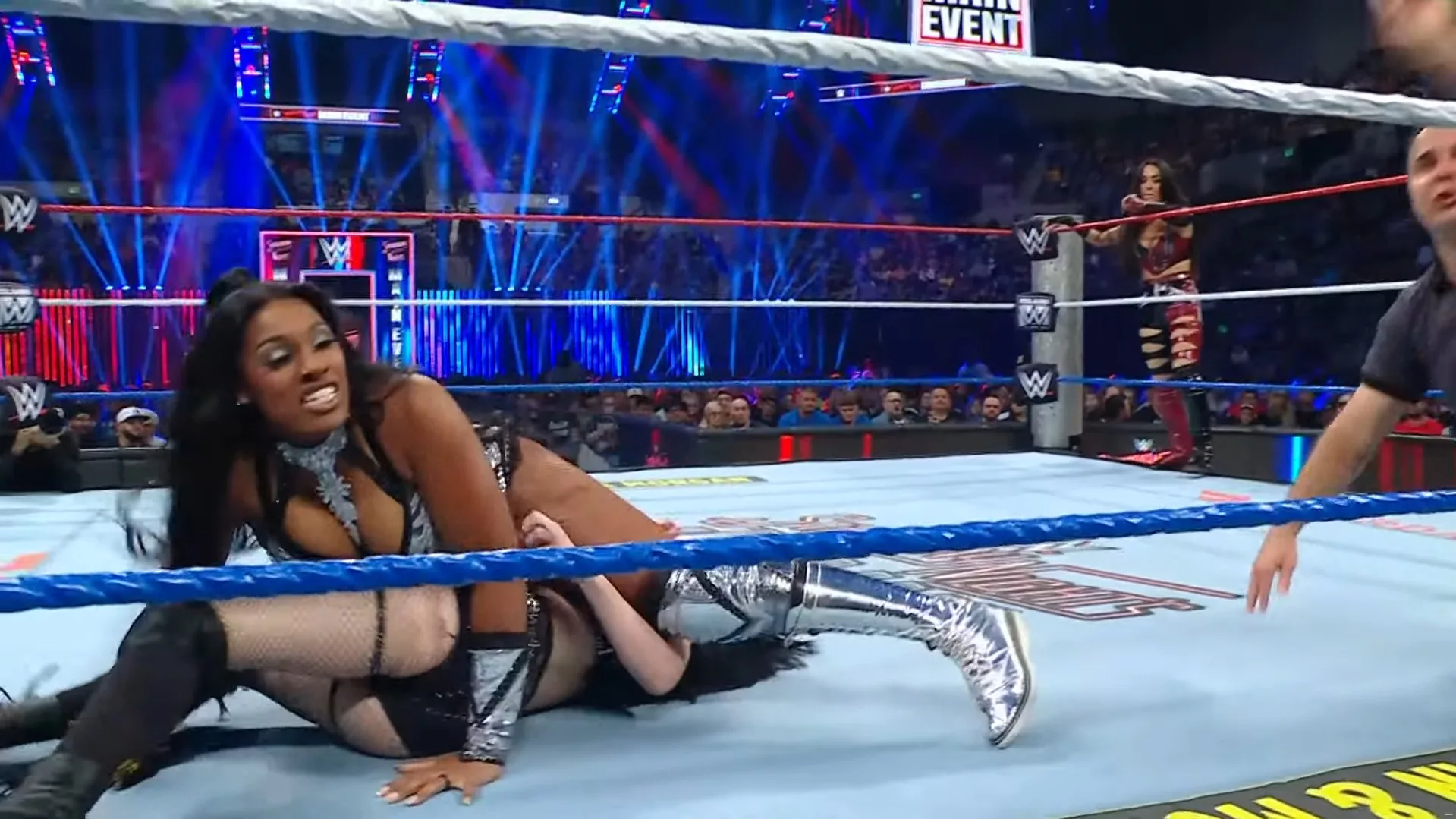 SNME Paige Brie Bella Nia Jax Lash Legend