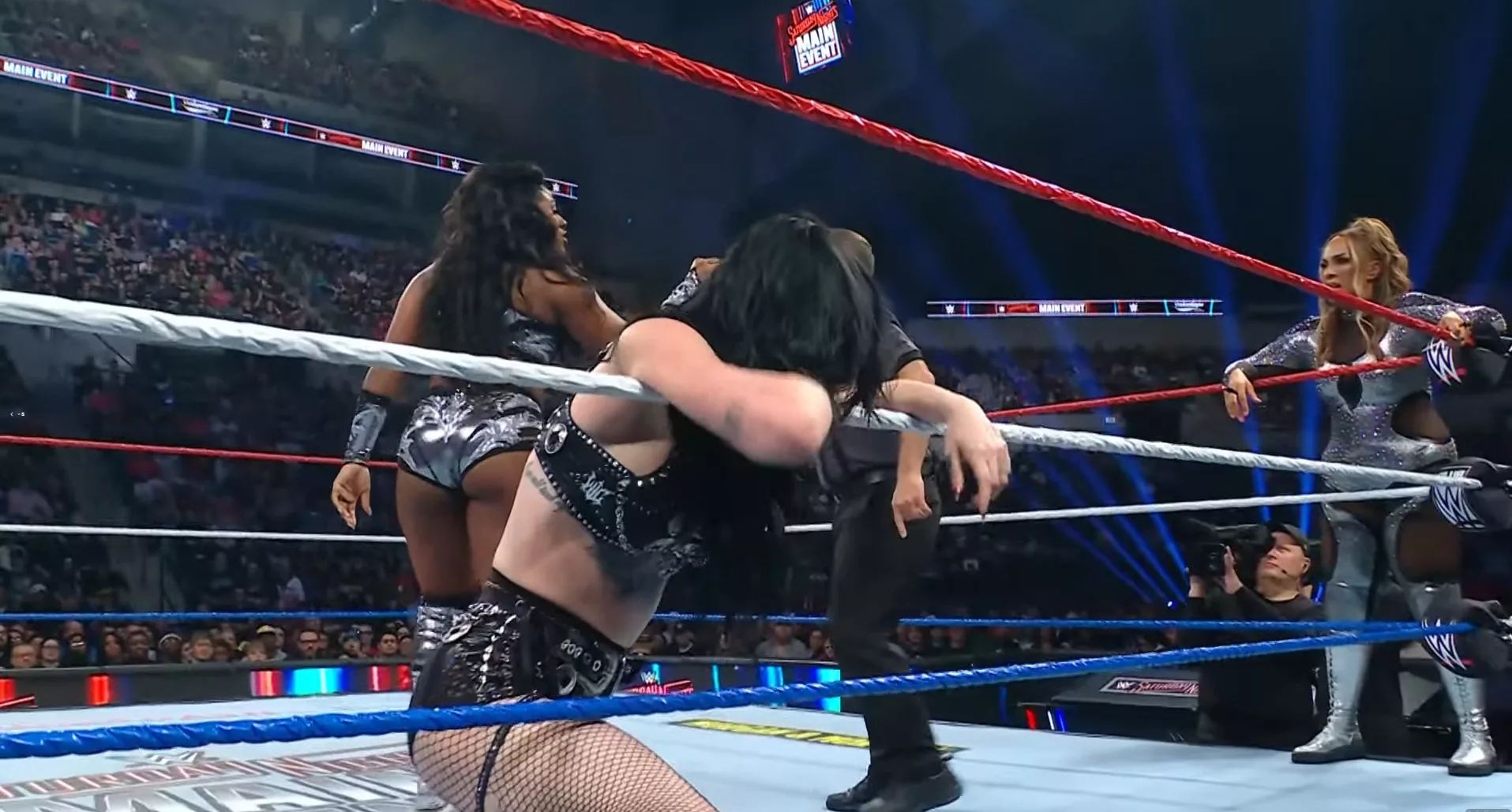 SNME Paige Brie Bella Nia Jax Lash Legend