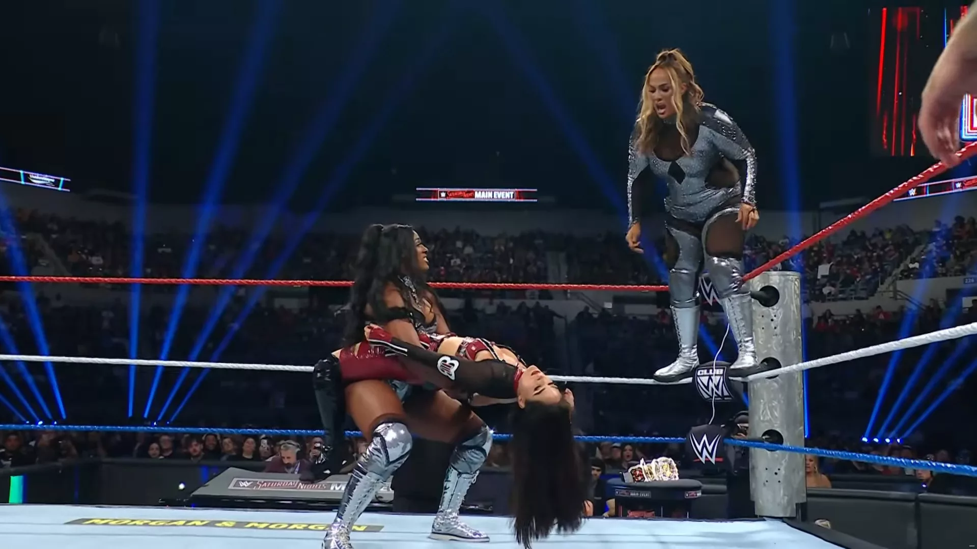 SNME Paige Brie Bella Nia Jax Lash Legend