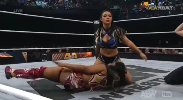 AEW Dynamite 10 de junio de 2026 Skye Blue vs. Maya World