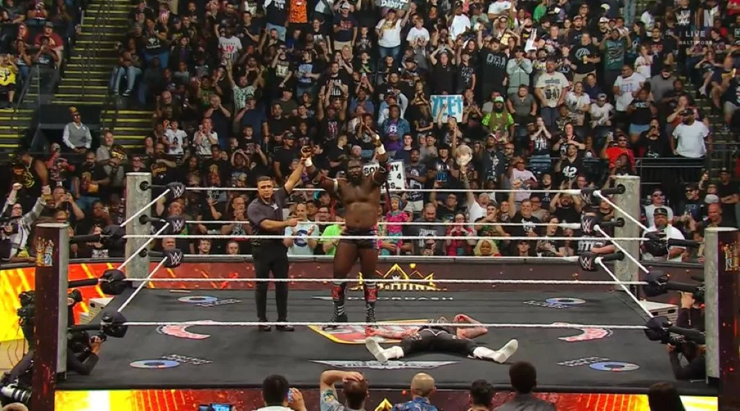 Oba Femi y Dominik Mysterio en WWE RAW 15 de junio 2026
