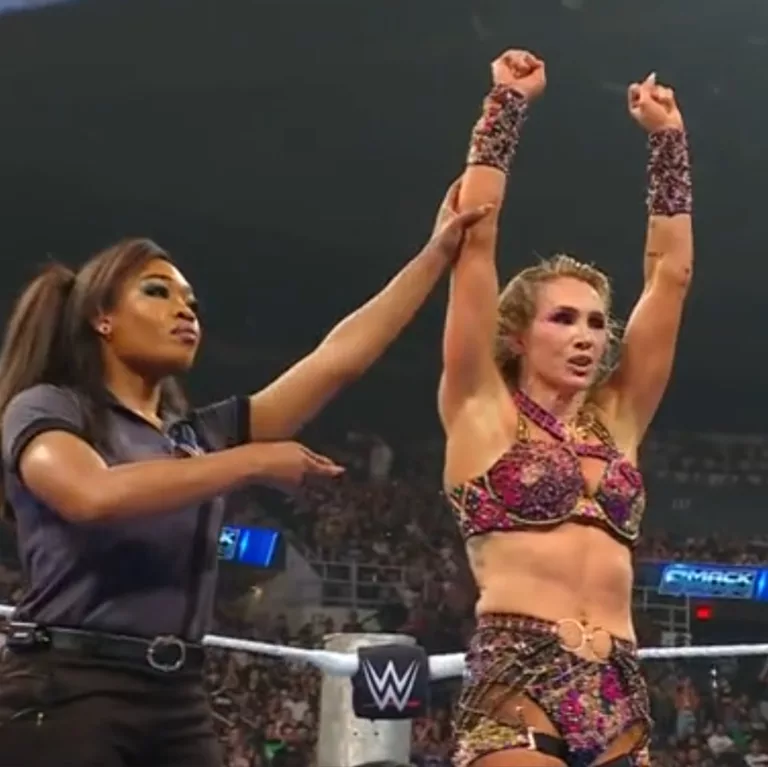 WWE SmackDown 12 de junio de 2026 Charlotte Flair, ganadora