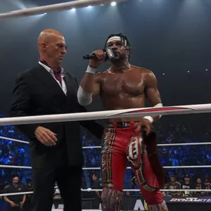 Don Callis y el Campeón TNT, Kevin Knight, en el AEW Dynamite del 1 de julio de 2026