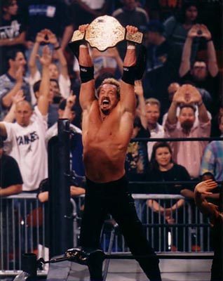Diamond Dallas Page Diamond Dallas Page podría aparecer esta noche en RAW SuperShow 1
