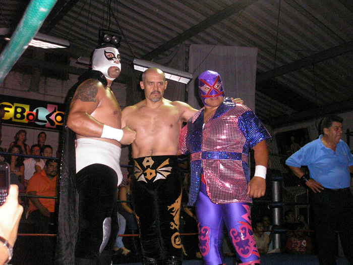 Villano IV, Apolo Dantes y Cien Caras Jr.