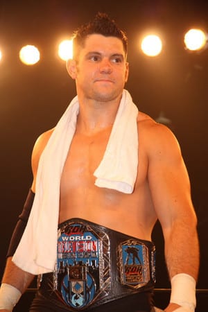 Eddie Edwards nuevo Campeón Mundial ROH