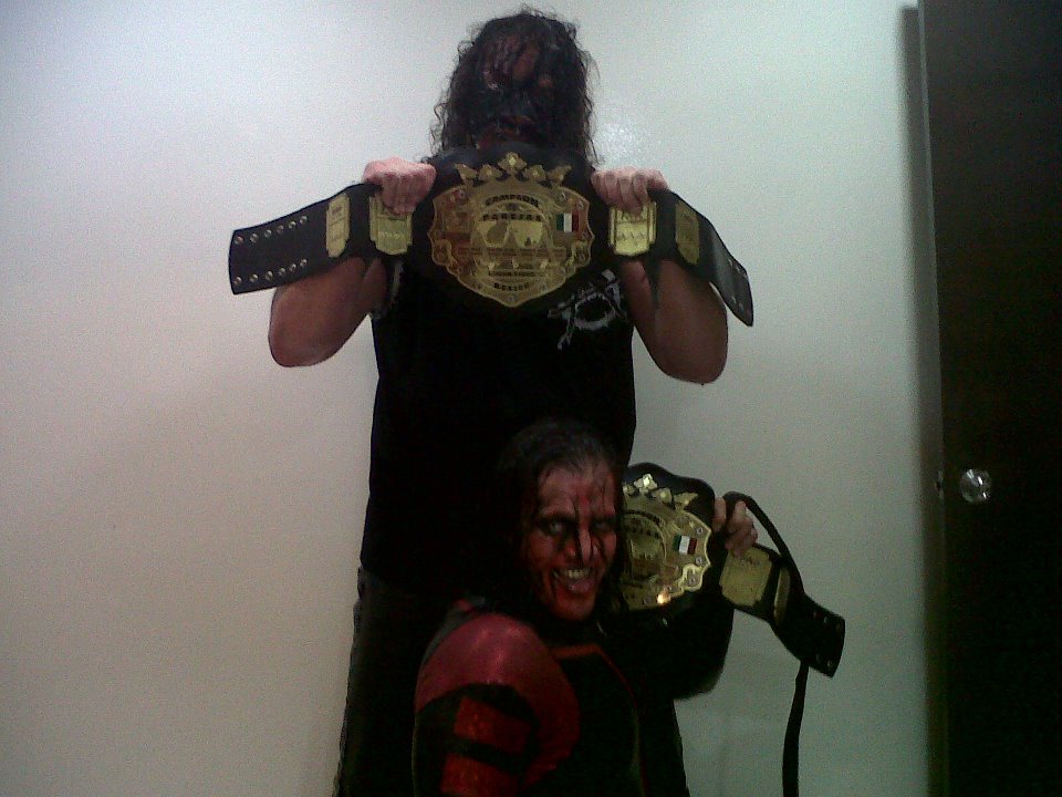 abyss y chesman campeones “Texano Jr., Máscara Año 2000 Jr., Toscano, Mortiz, Semental, ninguno de ustedes me asusta”: Chessman 1