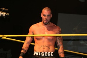 Jay Briscoe de The Briscoe Brothers ( 2008) / Photo by daysofthundr46 - Creative Commons Attribution-Share Alike 2.0 Generic license.