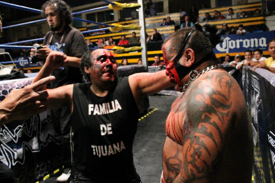 dam_pir_iwrg_22mar IWRG (Resultados 22 de marzo): Bestia 666, nuevo Campeón Junior de Junior’s - La Familia de Tijuana triunfa con una colmillada 3