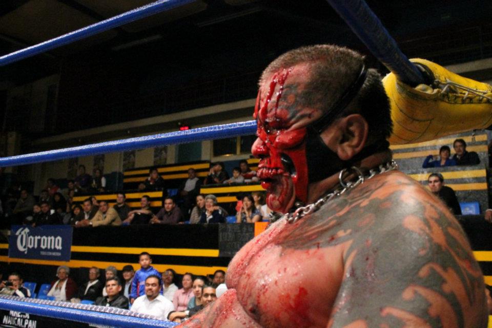 pirata_iwrg_22mar IWRG (Resultados 22 de marzo): Bestia 666, nuevo Campeón Junior de Junior’s - La Familia de Tijuana triunfa con una colmillada 4