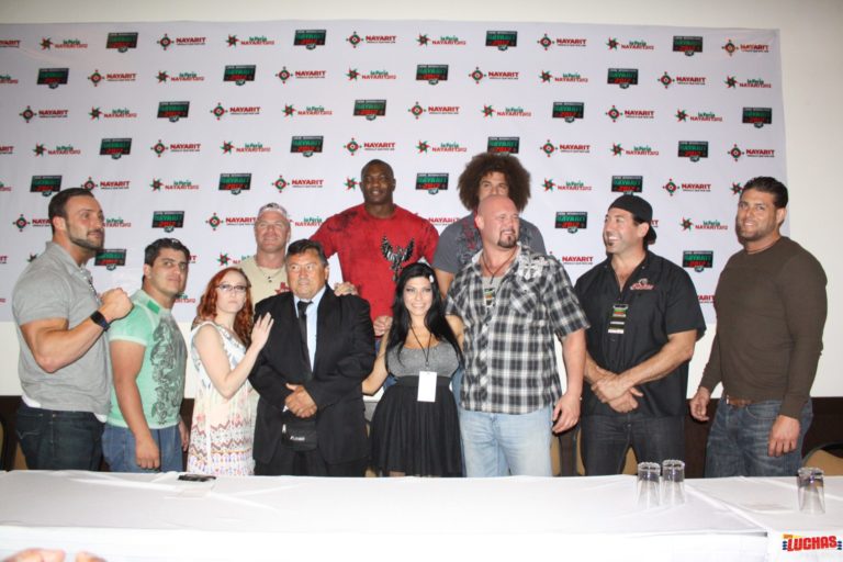 Conferencia de prensa en Tepic / foto de Rostro Oculto