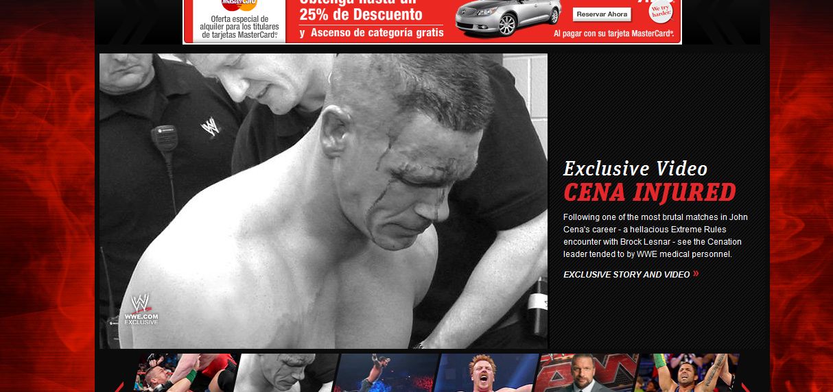 John Cena ensangrentado - WWE.com