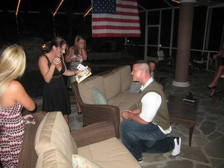 John Cena cuando le propuso a Liz casarse (2009) John Cena cuando le propuso a Liz casarse (2009)