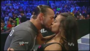 CM Punk vs AJ / Captura de pantalla por @TRCoralADR