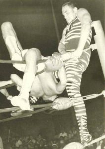 Unidad Deportiva Acapulco Acapulco Gro. 1974 / ZEBRA KID vs LUCIO RISAS