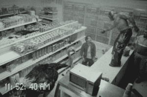 El luchador Rey Mysterio asalta una tienda en México (con ayuda de avestruces)
