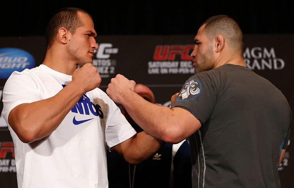 Junior Dos Santos y Cain Velasquez en conferencia / Pagina Oficial Facebook UFC Español