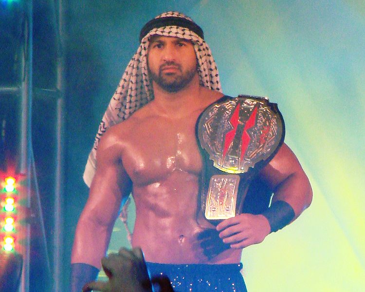Daivari y Carlito vs. “Juice” y Electroshock este 03/Feb en MTY 2 “Shiek” Abdul Bashir (Shawn Daivari) con el TNA X Division Championship / TNA Bound for Glory IV - Sears Centre en Hoffman Estates, Illinois - 12 de octubre de 2008 / Photo by Mshake3 – Wikipedia.org