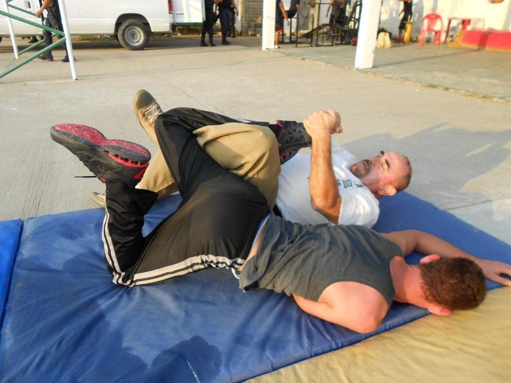 Llaves y palancas: “Grappling” / aplica Zebra Kid