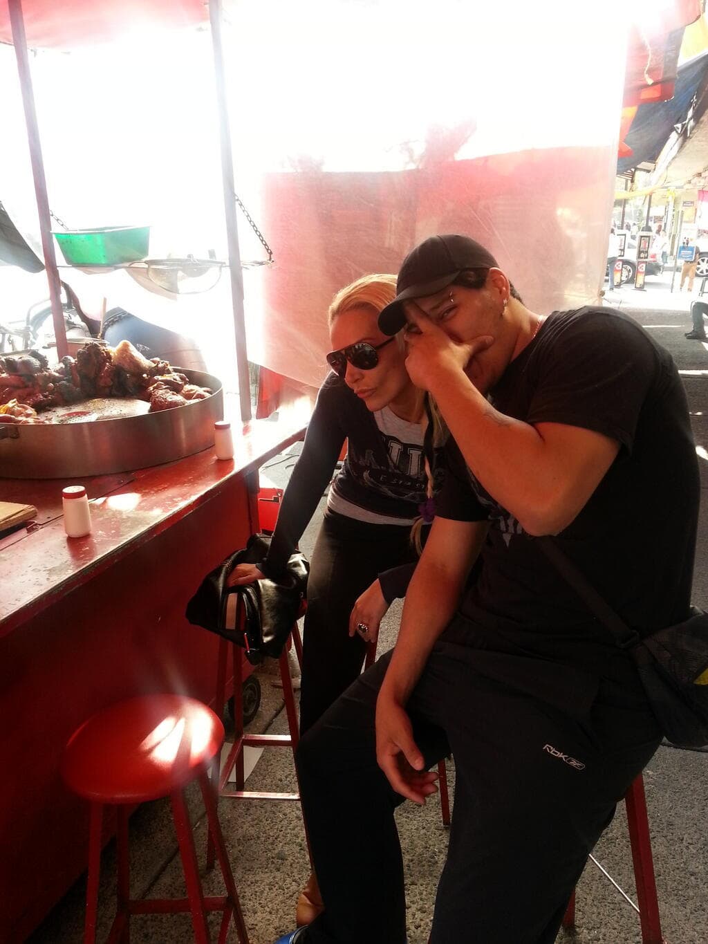 Silvie Silver junto con ¿El Hijo del Médico Asesino? en México / Photo by @SilvieSilver en Twitter