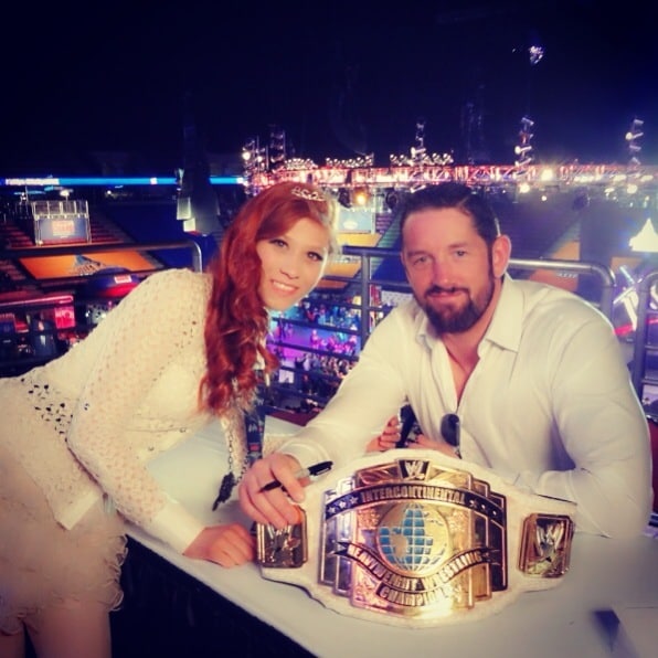 Noyra Laoch y Wade Barrett / twitter.com/RealNoyra