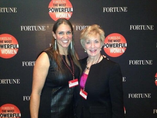 Linda McMahon sí se queda en el gabinete de Trump 2 Stephanie y Linda McMahon