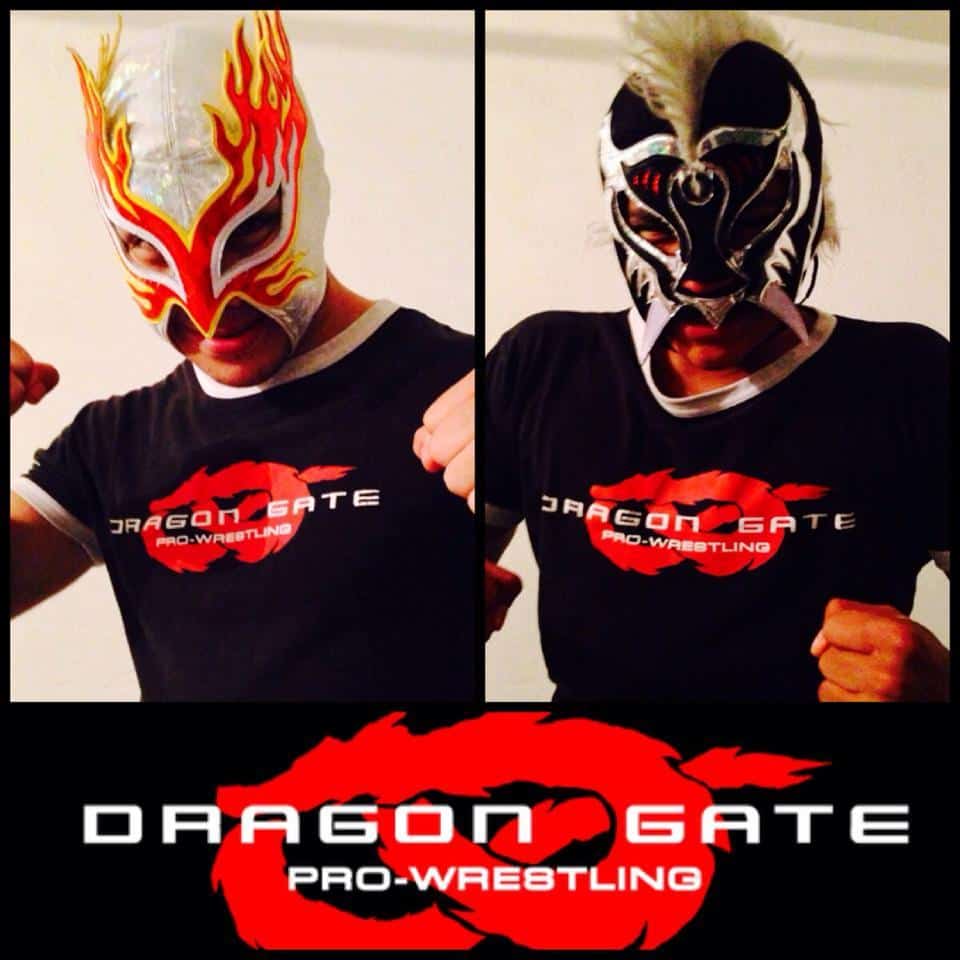 ¡Flamita y Rocky Lobo firman con Dragón Gate! 2 Flamita y Rocky Lobo firman con Dragon Gate/imagen Tercera Caida