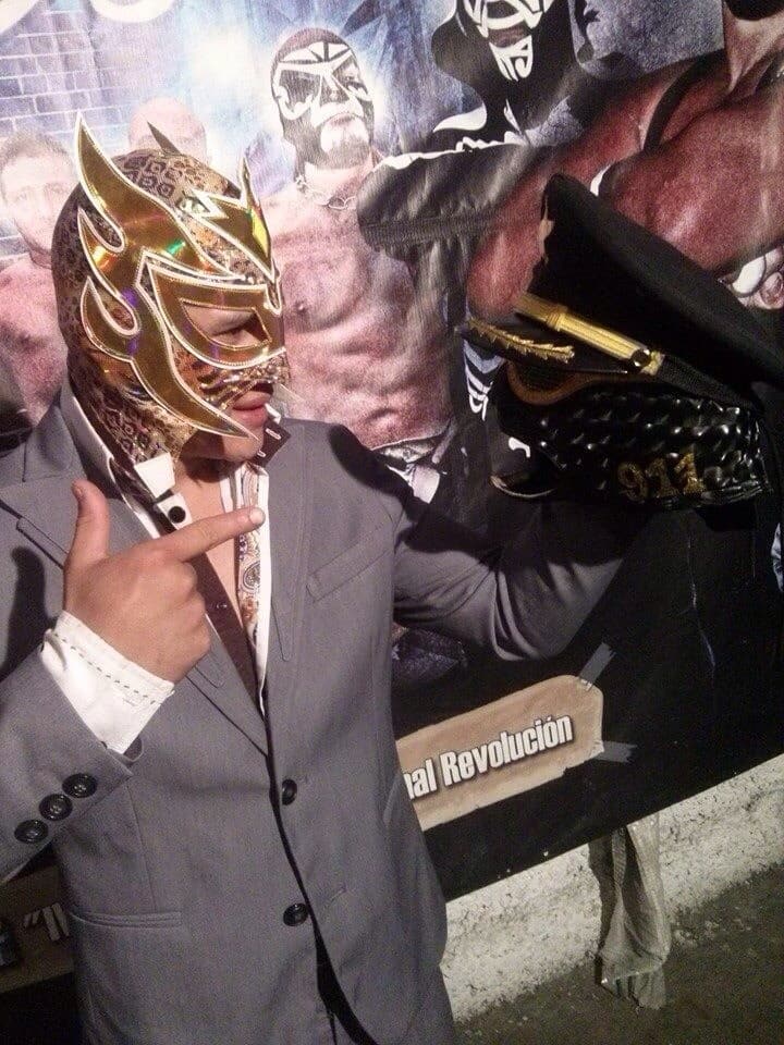 Golden Magic gana la máscara de Oficial 911 | Superluchas